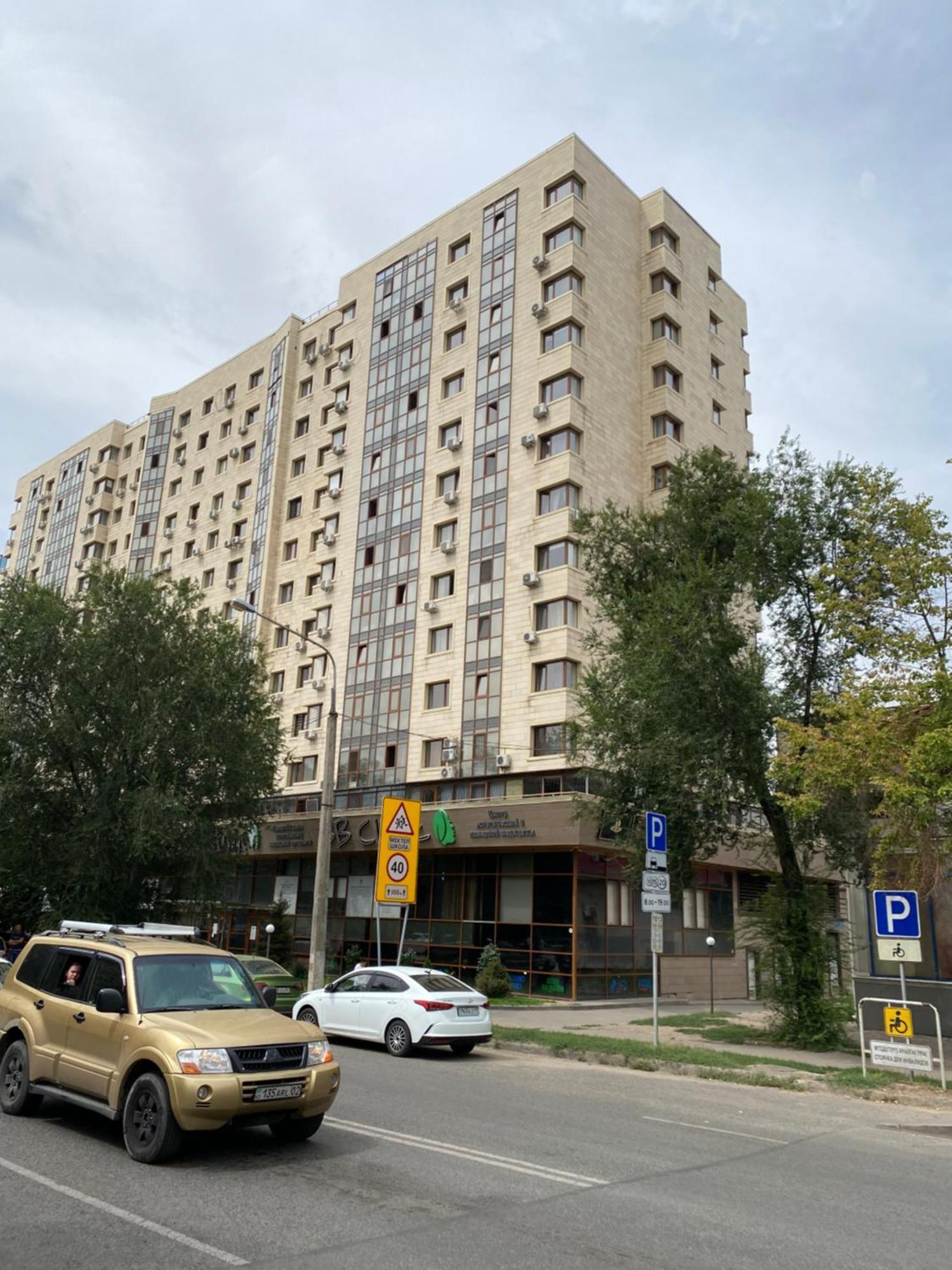 Просторная Двухкомнатная Квартира Жк Бакытты Омир Almaty Luaran gambar